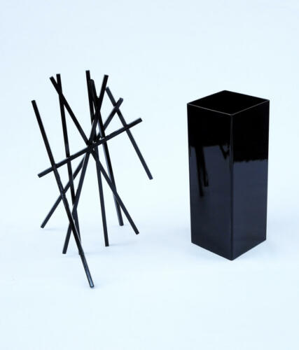 Fabian Albertini9-4 scultura e totem Black(low)